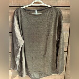 Lululemon back in action long sleeve shirt size 12
